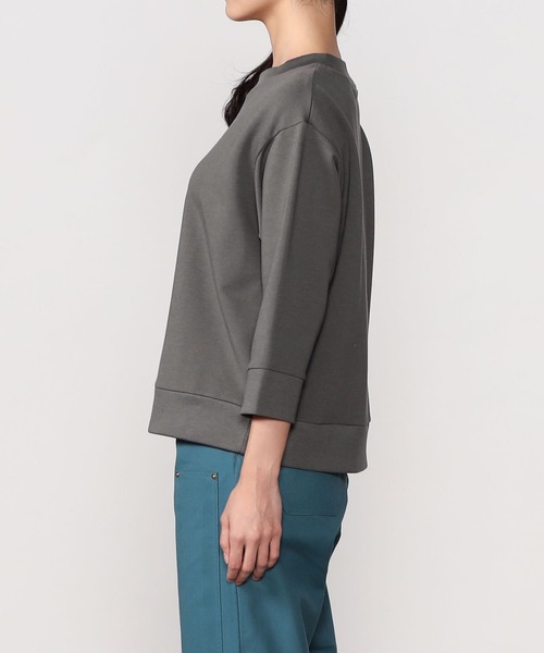 handvaerk(ハンドバーク)の「handvaerk | ボトルネック スウェットプルオーバー WOMEN(スウェット・レディース・ブラック/ダークグレー/グレイッシュベージュ・SMALL)」の7枚目の写真