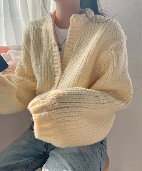 HALEY PESCA(ヘーリーペスカ)の「HALEY PESCA/ボリューム クロップド 無地カーディガン(カーディガン/ボレロ・レディース・イエロー/ブルー/ピンク・FREE)」の4枚目の写真