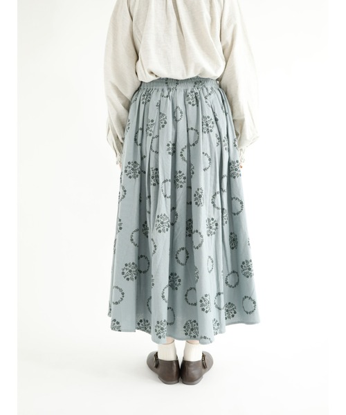 Samansa Mos2（サマンサ モスモス）の「フロッキー花柄プリントギャザースカート（スカート・レディース・ブルー/ブラック/ベージュ・ﾌﾘ-）」の8枚目の写真