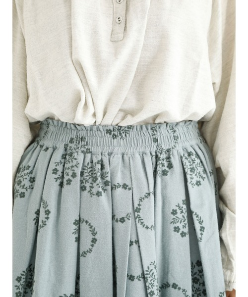 Samansa Mos2（サマンサ モスモス）の「フロッキー花柄プリントギャザースカート（スカート・レディース・ブルー/ブラック/ベージュ・ﾌﾘ-）」の5枚目の写真