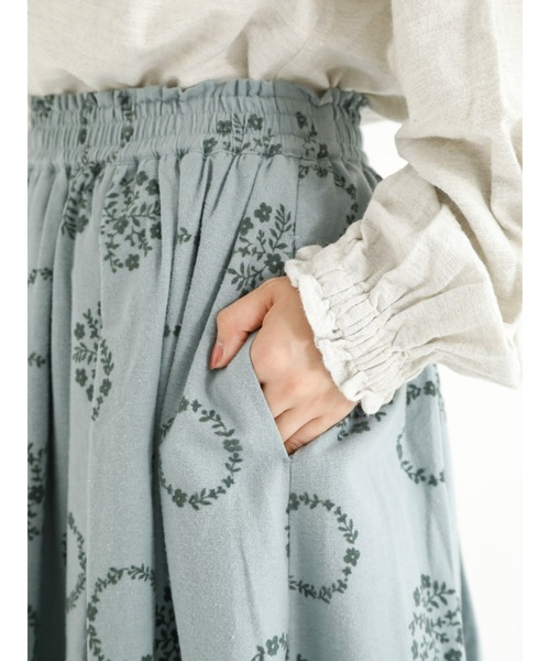 Samansa Mos2（サマンサ モスモス）の「フロッキー花柄プリントギャザースカート（スカート・レディース・ブルー/ブラック/ベージュ・ﾌﾘ-）」の18枚目の写真