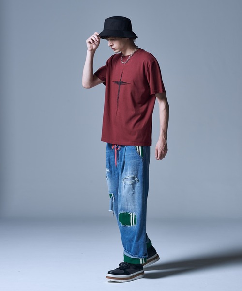 glamb(グラム)の「Cross Prayer CS / クロスプレイヤーカットソー(Tシャツ/カットソー・メンズ・レッド/ブラック・M/L/S)」の10枚目の写真