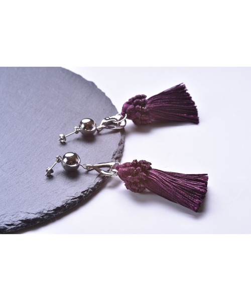 tone(トーン)の「【Astyle】シルバーボール×フリンジピアス(MA)(ピアス(両耳用)・レディース・シルバー・FREE)」の2枚目の写真