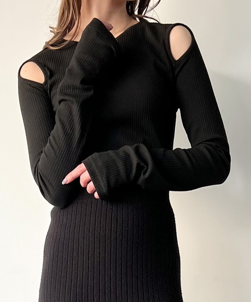 junoah(ジュノア)の「ショルダーカットリブトップス(Tシャツ/カットソー・レディース・ホワイト/グレイッシュベージュ/ブラック・LARGE/X-LARGE/MEDIUM)」の5枚目の写真
