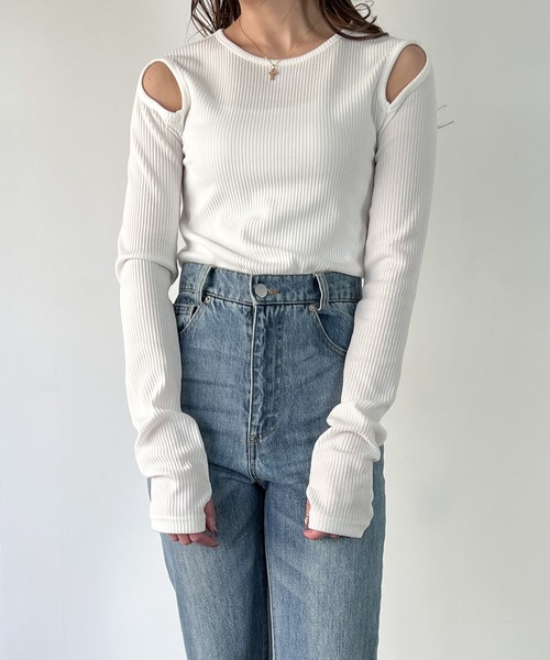 junoah(ジュノア)の「ショルダーカットリブトップス(Tシャツ/カットソー・レディース・ホワイト/グレイッシュベージュ/ブラック・LARGE/X-LARGE/MEDIUM)」の16枚目の写真