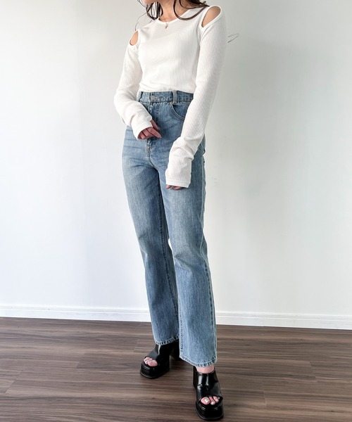 junoah(ジュノア)の「ショルダーカットリブトップス(Tシャツ/カットソー・レディース・ホワイト/グレイッシュベージュ/ブラック・LARGE/X-LARGE/MEDIUM)」の19枚目の写真