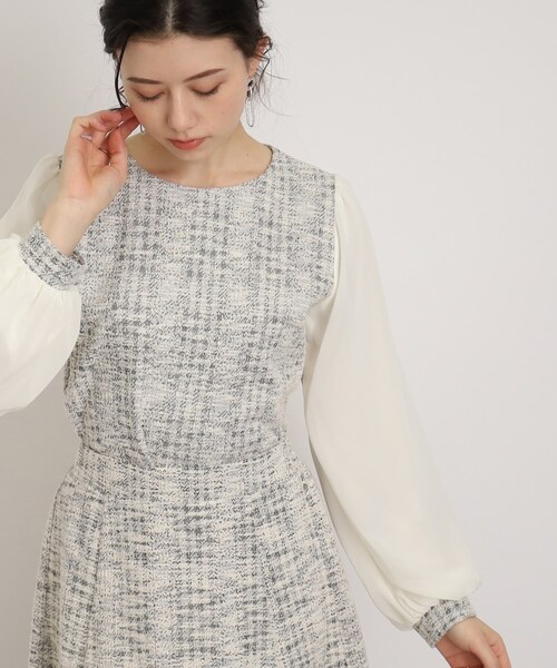 DRESKIP（ドレスキップ）の「◆カットツィ－ド袖シフォンプルオーバー（Tシャツ/カットソー・レディース・ホワイト系6/ブラック系3/ブラック・04/02/03）」の2枚目の写真