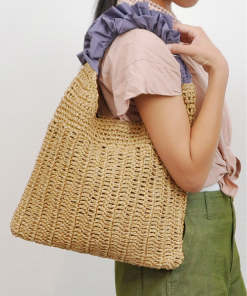 cache cache（カシュ カシュ）の「カシュカシュ cachecache / フリルワンハンドルペーパー手編みトート（かごバッグ・レディース・グリーン/ピンク/ブルー/ラベンダー/ブラック/ベージュ系その他・FREE）」の6枚目の写真