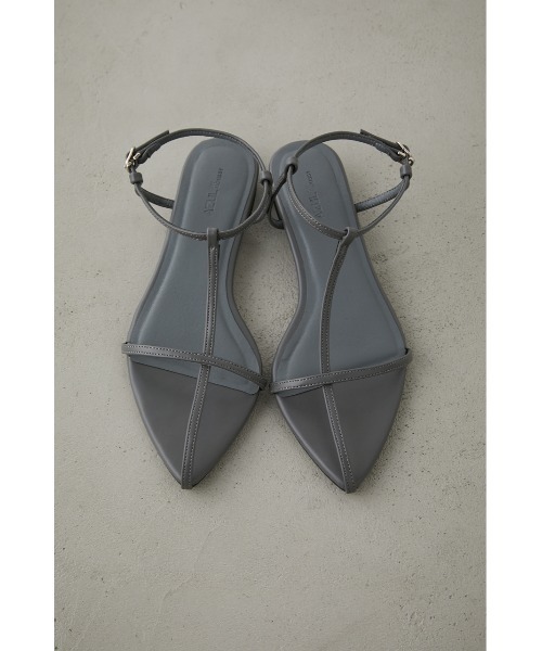 T-STRAPPOINTEDTOESANDALS/T-ストラップポインテッドトーサンダル