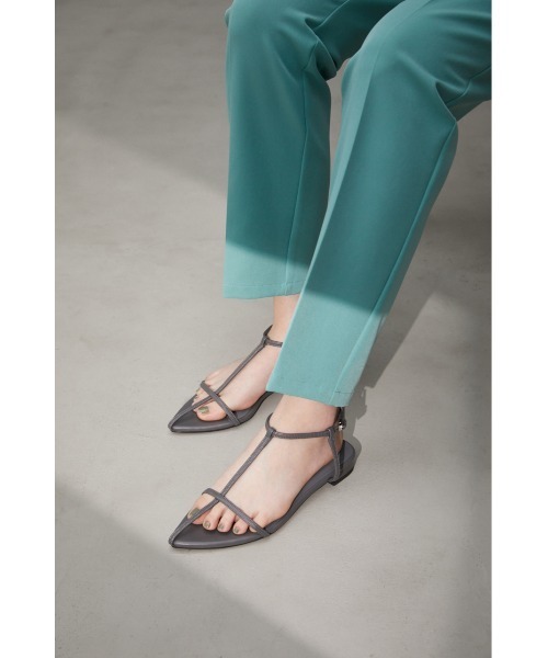AZUL by moussy(アズールバイマウジー)の「T-STRAP POINTED TOE SANDALS/T-ストラップポインテッドトーサンダル(サンダル・レディース・グレー/ブラック・MEDIUM/LARGE/X-LARGE/SMALL)」の18枚目の写真
