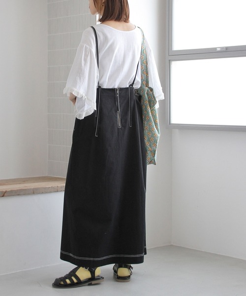 Crisp（クリスプ）の「ワークエプロンキャミワンピース（ワンピース・レディース・ブラック/ベージュ・FREE）」の9枚目の写真