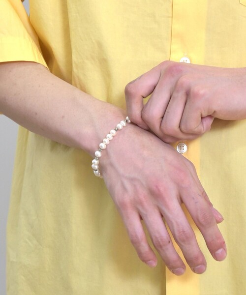 SHIPS any（シップス エニィ）の「SHIPS any: 淡水パール ブレスレット◇（ブレスレット・メンズ・ホワイト/ブラック・ONE SIZE）」の3枚目の写真