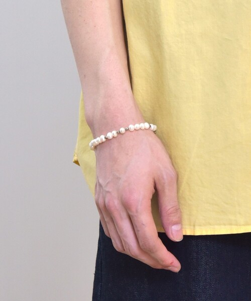 SHIPS any（シップス エニィ）の「SHIPS any: 淡水パール ブレスレット◇（ブレスレット・メンズ・ホワイト/ブラック・ONE SIZE）」の4枚目の写真