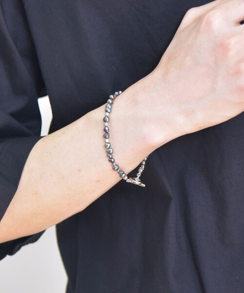 SHIPS any（シップス エニィ）の「SHIPS any: 淡水パール ブレスレット◇（ブレスレット・メンズ・ホワイト/ブラック・ONE SIZE）」の6枚目の写真