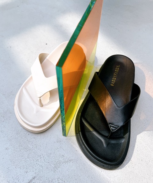 y/m by RIKA（イムバイリカ）の「トングサンダル（サンダル・レディース・ホワイト/ブラック・SMALL/MEDIUM/LARGE）」の9枚目の写真