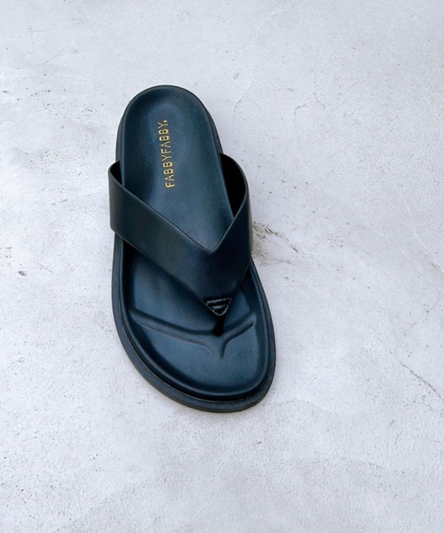 y/m by RIKA（イムバイリカ）の「トングサンダル（サンダル・レディース・ホワイト/ブラック・SMALL/MEDIUM/LARGE）」の3枚目の写真