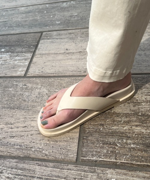 y/m by RIKA（イムバイリカ）の「トングサンダル（サンダル・レディース・ホワイト/ブラック・SMALL/MEDIUM/LARGE）」の10枚目の写真