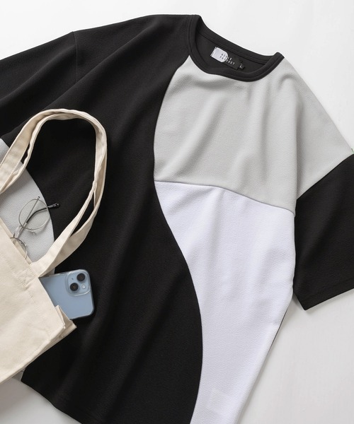 make a ray!(メイク ア レイ!)の「ウェーブ切り替えデザイン 半袖カットソー/パネル切り替え Tシャツ/ビッグシルエット/梨地素材(Tシャツ/カットソー・メンズ・オフホワイト/ブラック系その他/ブラック/ホワイト・M/L/XL)」の14枚目の写真