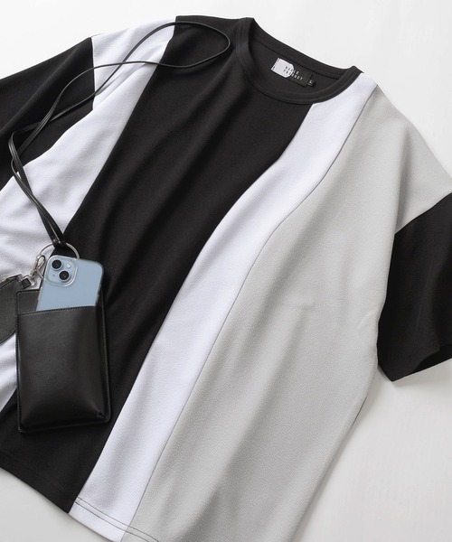 make a ray!(メイク ア レイ!)の「ウェーブ切り替えデザイン 半袖カットソー/パネル切り替え Tシャツ/ビッグシルエット/梨地素材(Tシャツ/カットソー・メンズ・オフホワイト/ブラック系その他/ブラック/ホワイト・M/L/XL)」の15枚目の写真