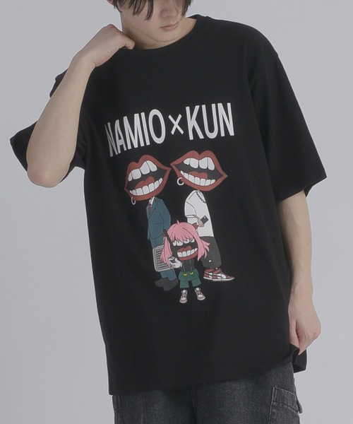 RE730(アールイーセブンサーティー)の「RE730 なみおくんが3人プリント半袖Tシャツ(Tシャツ/カットソー・メンズ・ブラック/オフホワイト・MEDIUM/LARGE/X-LARGE)」の1枚目の写真