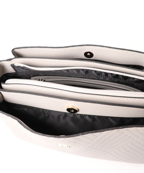 CECIL McBEE（セシルマクビー）の「【CECIL McBEE / セシルマクビー】 ブレイド 2WAY ショルダーバッグ（ショルダーバッグ・レディース・ライトグレー・FREE）」の4枚目の写真