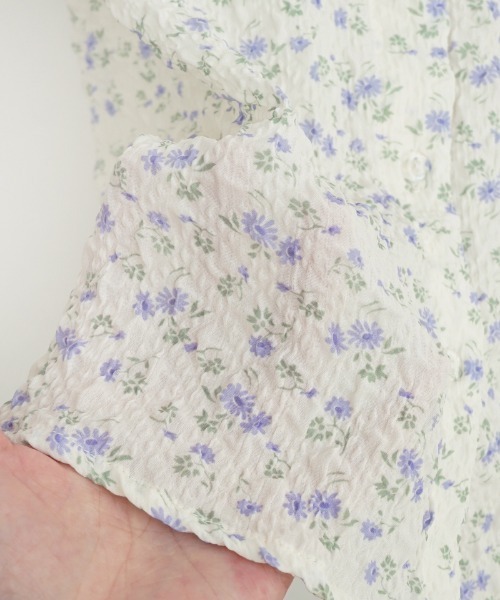 flower(フラワー)の「フローラルバンピーブラウス(シャツ/ブラウス・レディース・イエロー/ブルー・FREE)」の5枚目の写真