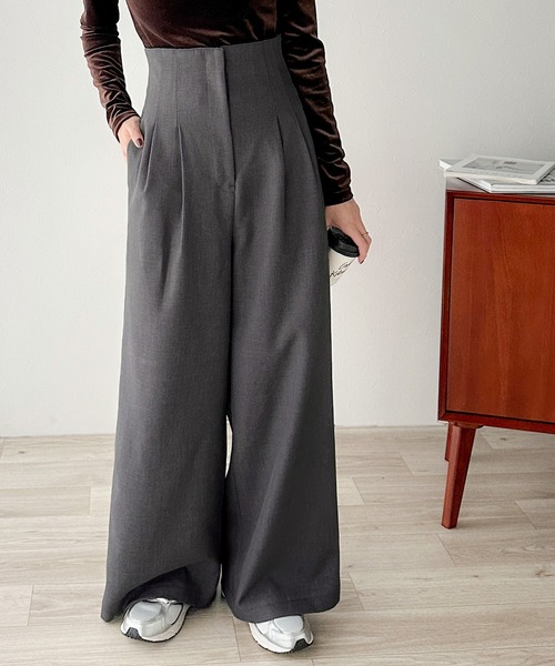 classicalelf(クラシカルエルフ)の「バックスタイルで魅せる。 美シルエットバックベルトワイドパンツ(スラックス・レディース・ベージュ/ブラック/グレー・LARGE/MEDIUM/SMALL/X-LARGE)」の20枚目の写真