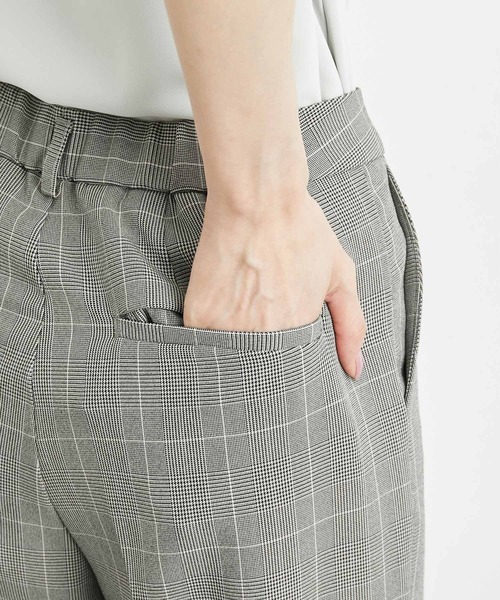 ROPE' PICNIC(ロペピクニック)の「チェックテーパードパンツ/リンクコーデ(その他パンツ・レディース・グレー・40/38/36)」の14枚目の写真