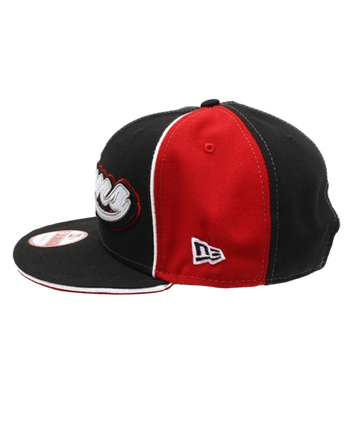 YUMS（ヤムス）の「NEWERA×YUMS 9FIFTY SNAPBACK CAP FANATIC BLACK
