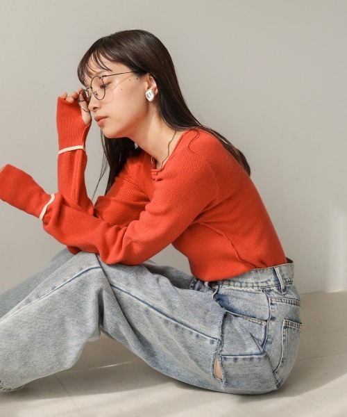 Bab(バブ)の「2way指ぬきニットトップス(Tシャツ/カットソー・レディース・アイボリー/ブルー/チャコールグレー/オレンジ・FREE)」の15枚目の写真