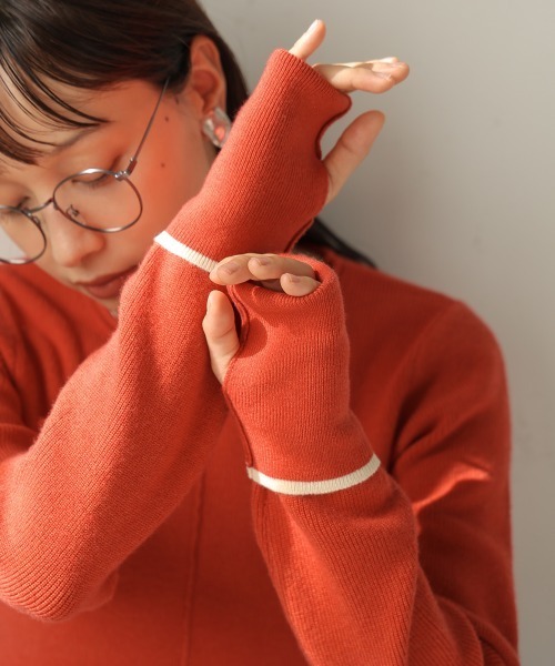 Bab(バブ)の「2way指ぬきニットトップス(Tシャツ/カットソー・レディース・アイボリー/ブルー/チャコールグレー/オレンジ・FREE)」の19枚目の写真