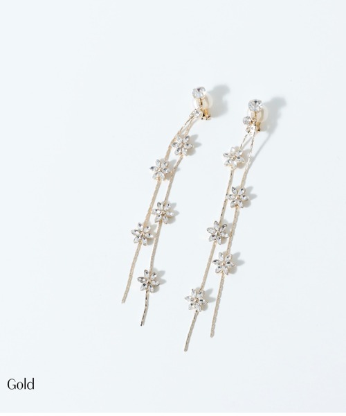 Cupid Heart(キューピッドハート)の「【Cupid Heart】結婚式アクセ!フラワーモチーフロングドロップイヤリング(イヤリング・レディース・ゴールド/シルバー・MEDIUM)」の5枚目の写真