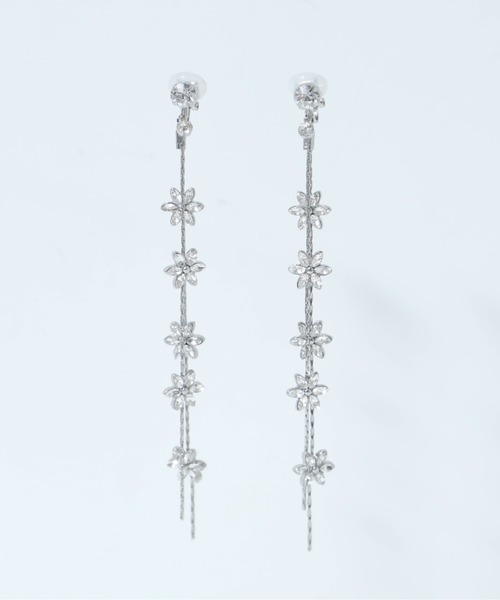 Cupid Heart(キューピッドハート)の「【Cupid Heart】結婚式アクセ!フラワーモチーフロングドロップイヤリング(イヤリング・レディース・ゴールド/シルバー・MEDIUM)」の10枚目の写真