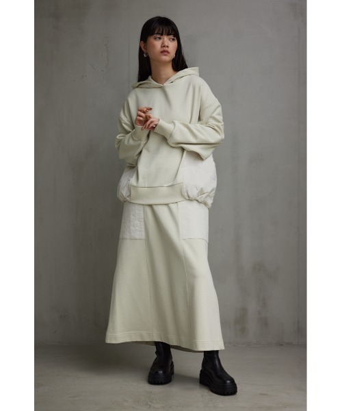 AZUL by moussy(アズールバイマウジー)の「キルティングデザインフーディー(パーカー・レディース・アイボリー/カーキ/ブラック・MEDIUM/SMALL)」の21枚目の写真