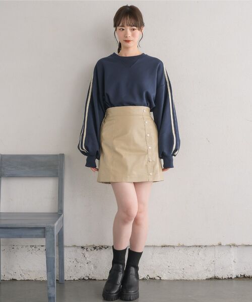 RETRO GIRL(レトロガール)の「裏毛ライントレーナー(Tシャツ/カットソー・レディース・ライトグレー/ダークグレー/ダークブルー・FREE)」の16枚目の写真