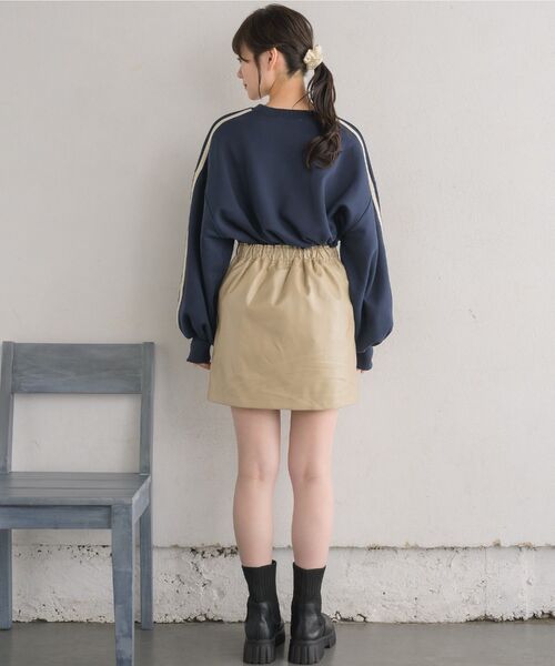 RETRO GIRL(レトロガール)の「裏毛ライントレーナー(Tシャツ/カットソー・レディース・ライトグレー/ダークグレー/ダークブルー・FREE)」の19枚目の写真