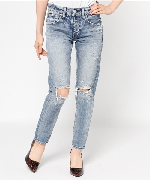 MOUSSY(マウジー)の「Crash Tapered(デニムパンツ・レディース・ホワイト/ライトブルー・26inch/27inch/25inch/24inch/23inch)」の2枚目の写真