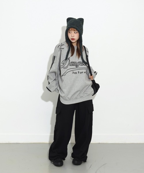 FOLLOWIN（フォロウィン）の「[UNISEX]【ストリートファッション必須アイテム】コアストリートヒップムードラインヴィンテージオーバーフィットトレーナー（パーカー・レディース・ブラック/ブラウン/グレー・FREE）」の22枚目の写真