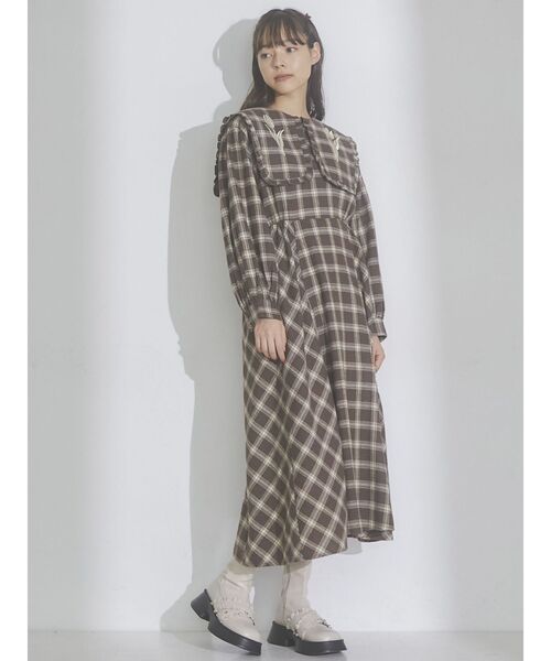 merry jenny(メリージェニー)の「チューリップ刺繍checkワンピース(ワンピース・レディース・ブルー/ブラウン・FREE)」の17枚目の写真