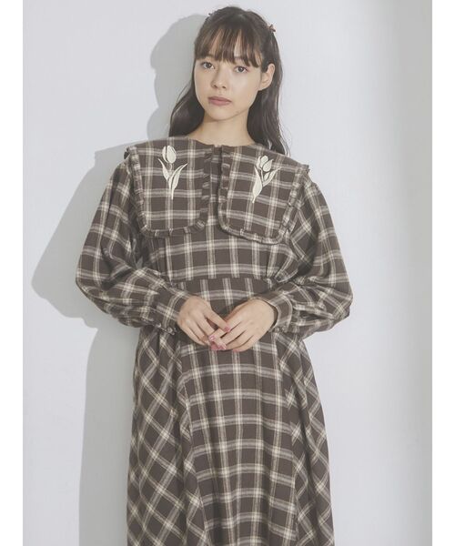 merry jenny（メリージェニー）の「チューリップ刺繍checkワンピース