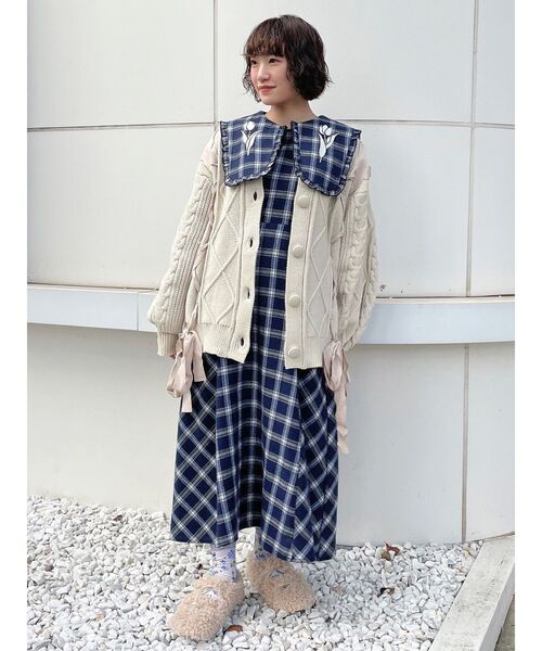 merry jenny(メリージェニー)の「チューリップ刺繍checkワンピース(ワンピース・レディース・ブルー/ブラウン・FREE)」の15枚目の写真