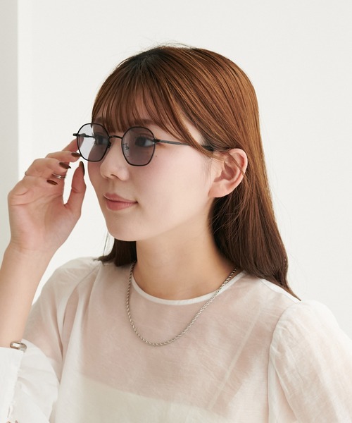 DISCOAT(ディスコート)の「《新色追加》【ユニセックス】オリジナルケース付きサングラス(ベルト・レディース・ブラウン/クリア/ブラック/シルバー/ブロンズ/ブラック系その他4・FREE)」の21枚目の写真