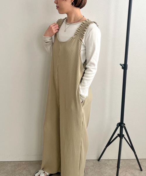 LHELBIE(レルビエ)の「プリーツサロペット(サロペット/オーバーオール・レディース・ライトカーキ/ライトグレー/ブラック・M)」の19枚目の写真