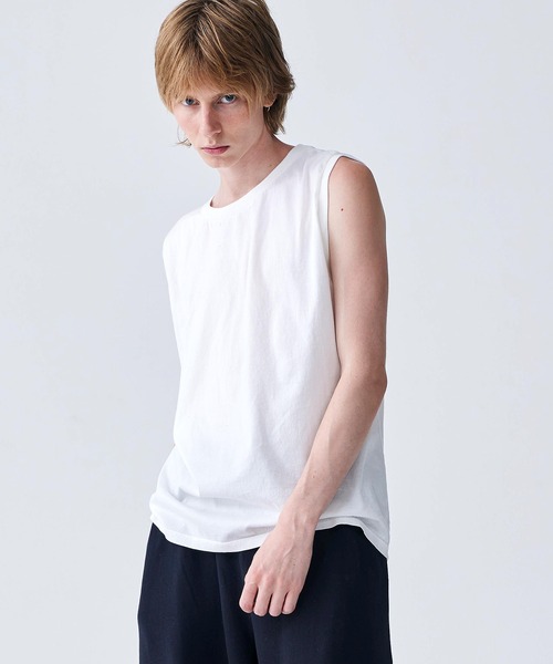 Iroquois（イロコイ）の「IROQUOIS イロコイ / 60/2 MERCERIZING JERSEY N/S ハイゲージノースリーブトップス / 176104（タンクトップ・メンズ・ブラック/ホワイト系その他/ベージュ・1/2/3）」の2枚目の写真