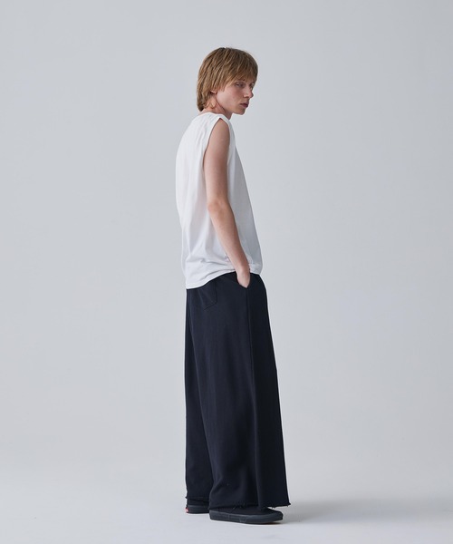 Iroquois（イロコイ）の「IROQUOIS イロコイ / 60/2 MERCERIZING JERSEY N/S ハイゲージノースリーブトップス / 176104（タンクトップ・メンズ・ブラック/ホワイト系その他/ベージュ・1/2/3）」の7枚目の写真