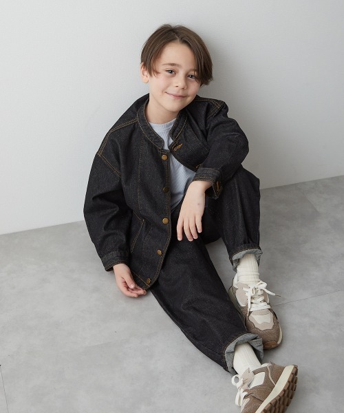 riziere（リジェール）の「ブラックデニムテーパードパンツ（デニムパンツ・キッズ・ブラック・90/100/110/120/130/140/150）」の3枚目の写真