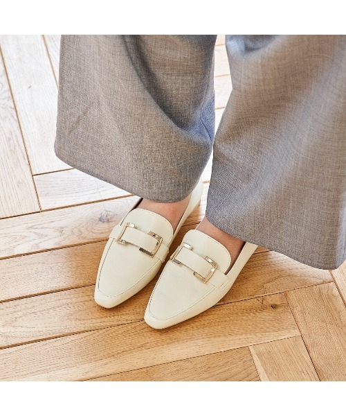 carino（カリーノ）の「【レイン対応】バックルローファー（ローファー・レディース・ホワイト/ベージュ/ブラック・22.5cm/23cm/23.5cm/24cm/24.5cm）」の10枚目の写真