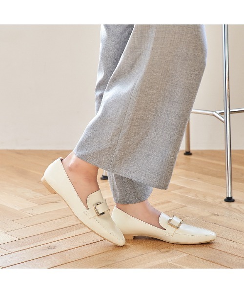 carino（カリーノ）の「【レイン対応】バックルローファー（ローファー・レディース・ホワイト/ベージュ/ブラック・22.5cm/23cm/23.5cm/24cm/24.5cm）」の11枚目の写真