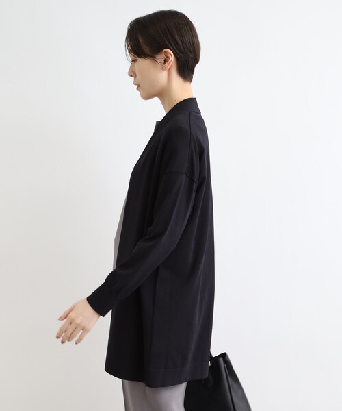INDIVI(インディヴィ)の「◆【洗える】シンプル着流しロングニットカーディガン(カーディガン/ボレロ・レディース・ブラック/ライトベージュ/ダークブラウン/グリーン系・05/13/15 /19/34/38)」の6枚目の写真