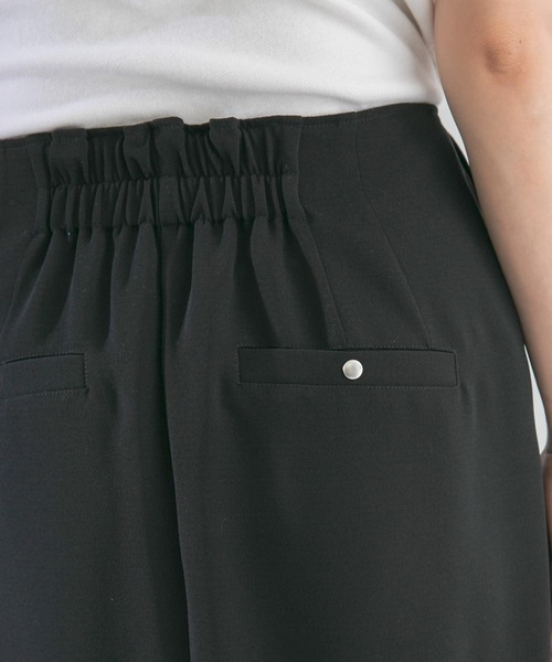 URBAN RESEARCH ROSSO WOMEN（アーバンリサーチ　ロッソ）の「ピンタックペンシルスカート（スカート・レディース・ブラック/グリーン・FREE）」の12枚目の写真